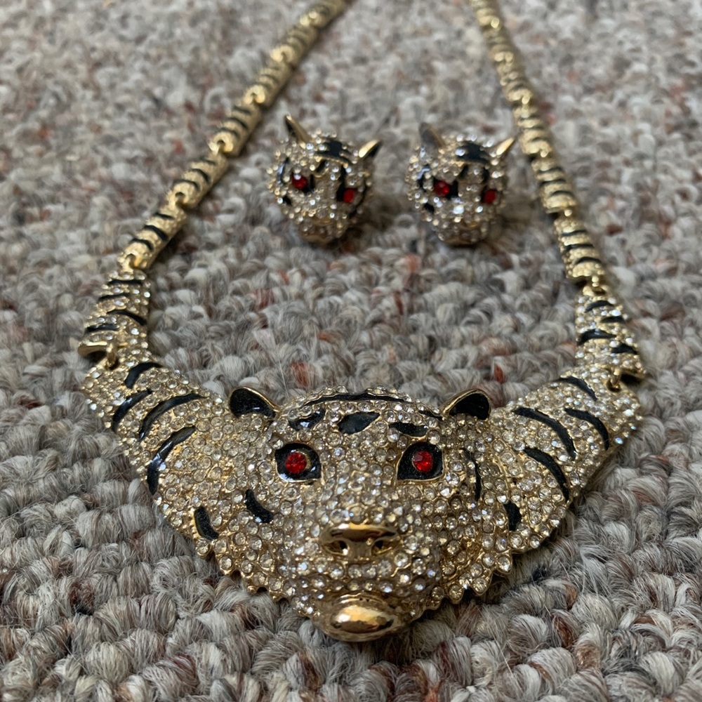 White Tiger Necklace and Earrings (costume)